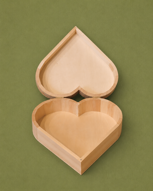 Big Heart Wood Crate w/ Cover